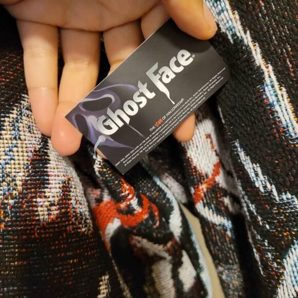 Spirit Halloween Ghost Face Jacquard Hoodie Size XL Scream Tapestry RARE Viral - Picture 6 of 7